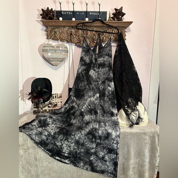 🔥 SOLD 🔥Steve Madden tye dye maxi dress - Picture 9 of 16